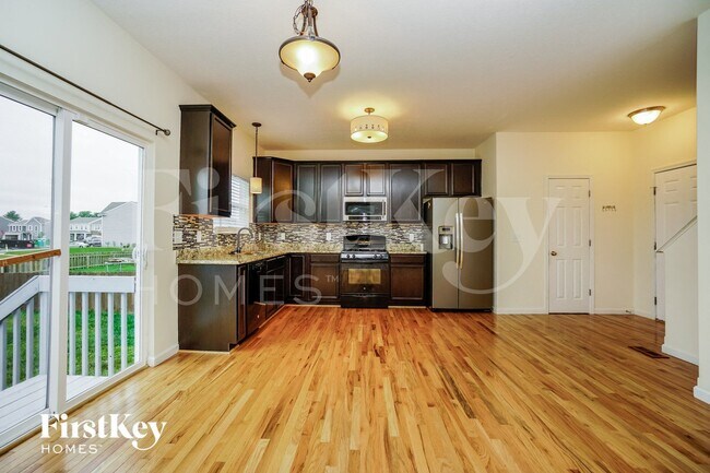 Foto del edificio - 79 Henderson Ln