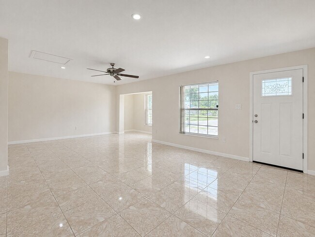 Foto del edificio - 601 Catwood Dr