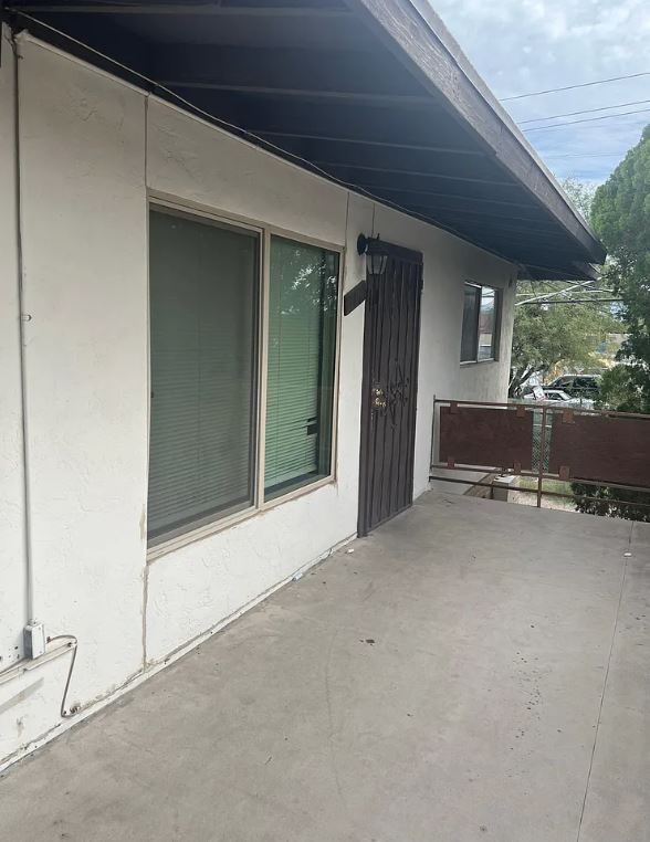 Building Photo - 2153 S Winstel Ave