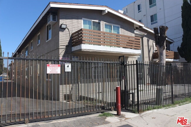 Building Photo - 6538 Sepulveda Blvd