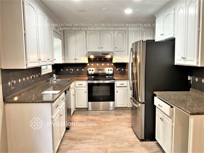 Foto del edificio - 6101 Crabapple Pl