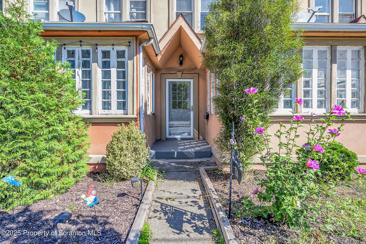 Foto principal - 114 Rushbrook St