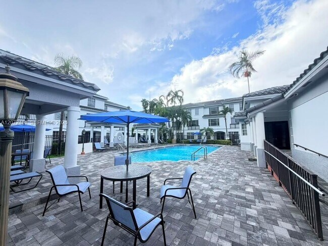 Foto del edificio - 701 SW 148th Ave