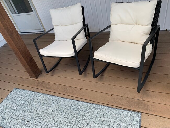 Foto del edificio - 126 Reeds Ln