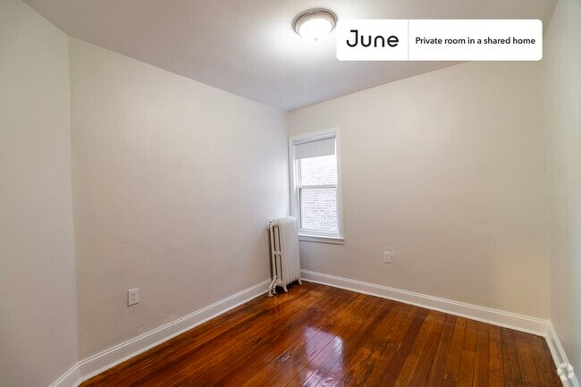 Building Photo - Private bedroom in 4 bed/1 bath Home