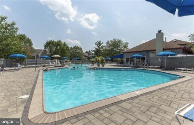 Building Photo - 1244 Chanticleer