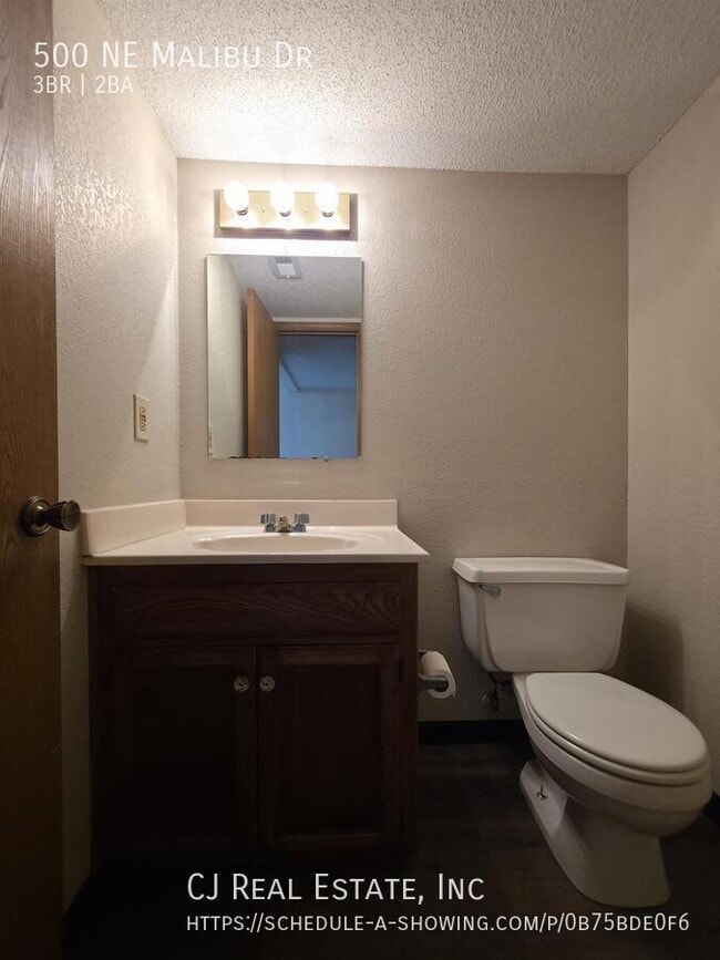 Building Photo - 500 NE Malibu Dr