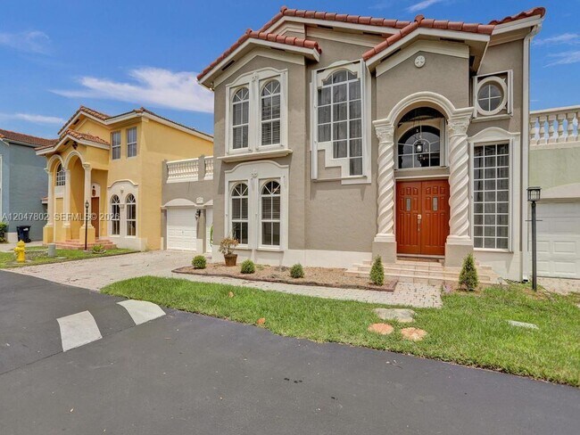 Foto del edificio - 10813 NW 51st Ln