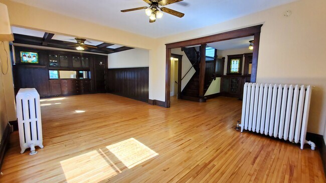 Foto del edificio - 2204 Emerson Ave S