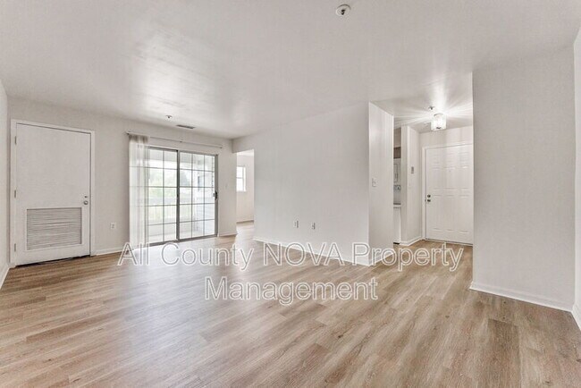 Foto del edificio - 8511 Falls Run Rd