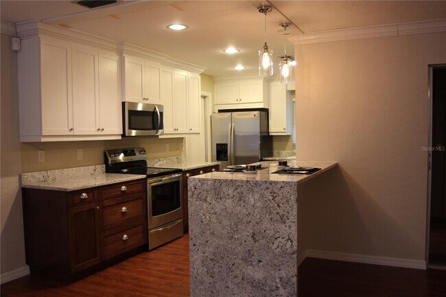 Foto del edificio - 3125 S Lockwood Ridge Rd