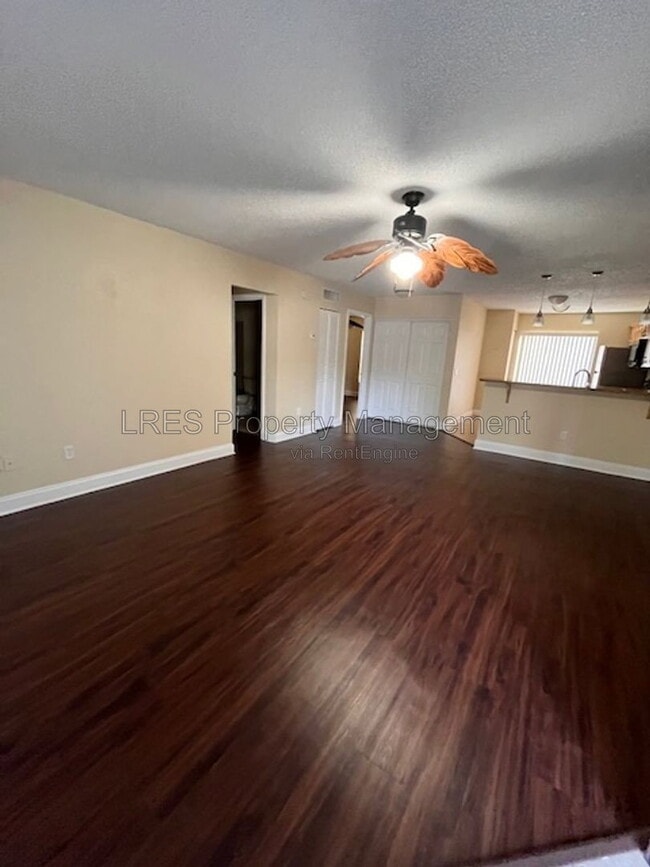 Building Photo - 3651 N Goldenrod Rd