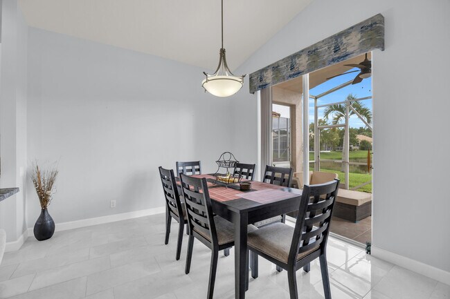 Building Photo - 309 NW Toscane Tr