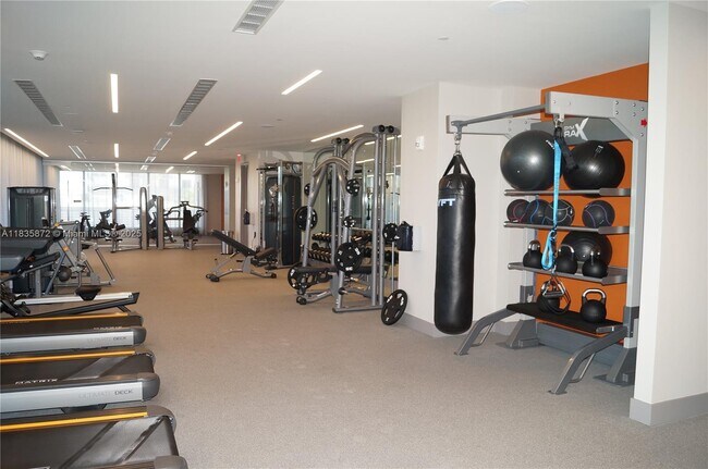 Foto del edificio - 5350 NW 84th Ave
