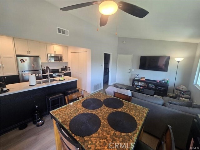 Building Photo - 3640 Oak Creek Dr