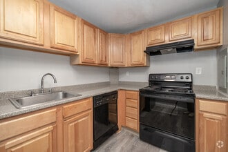 2BR, 1BA - 900SF - Kitchen - Towne House Apartments
