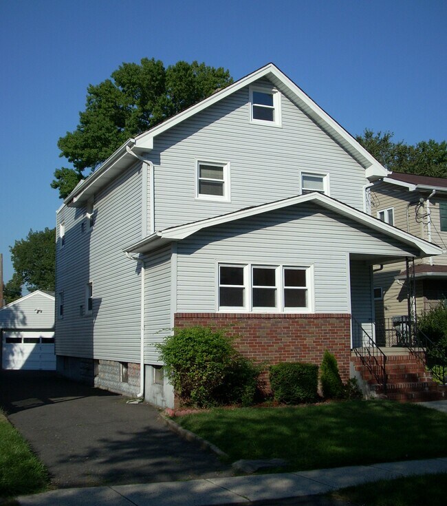 Foto del edificio - 16 Woodlawn Ave