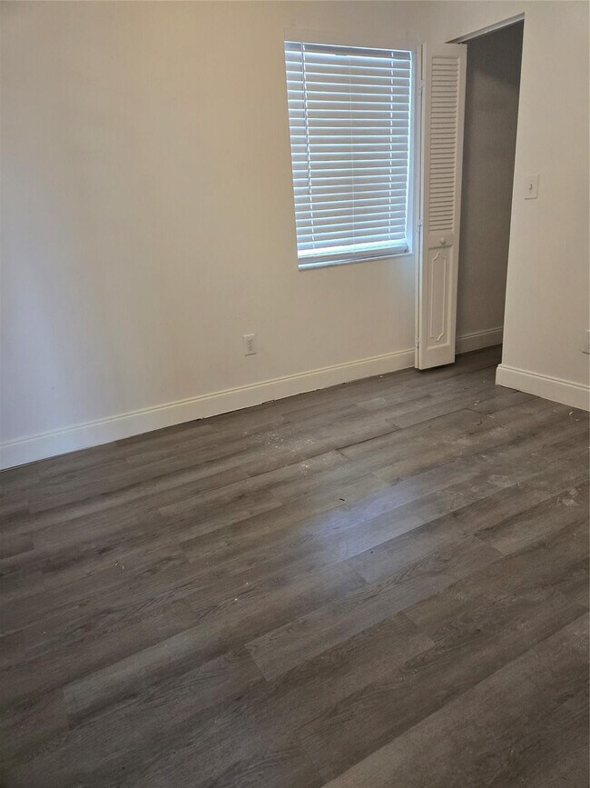 Foto del edificio - 5239 NW 198th Terrace