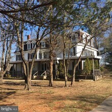 Building Photo - 1301 Deer Run Rd