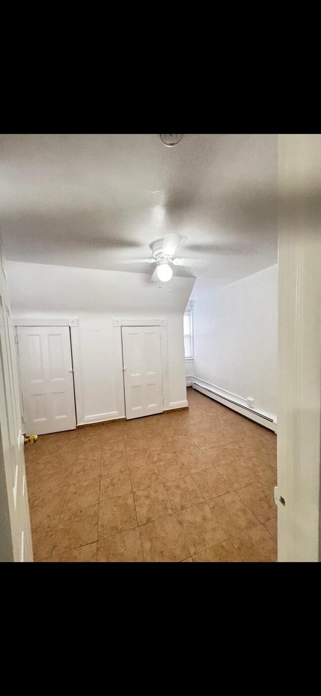 Building Photo - 59 46th St