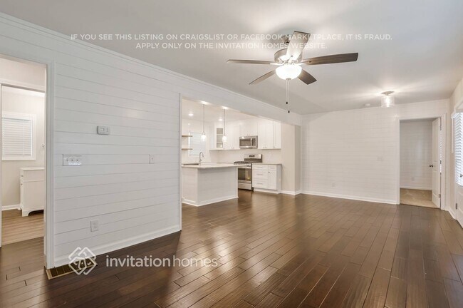 Foto del edificio - 2354 Beverly Ln