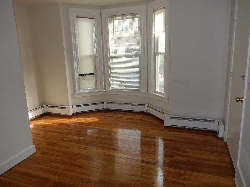 Primary Photo - 45 Houghton St