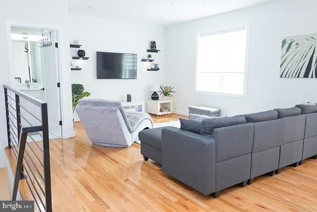 Building Photo - 1416 22nd St SE