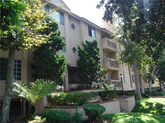 Foto del edificio - 1616 S Barrington Ave