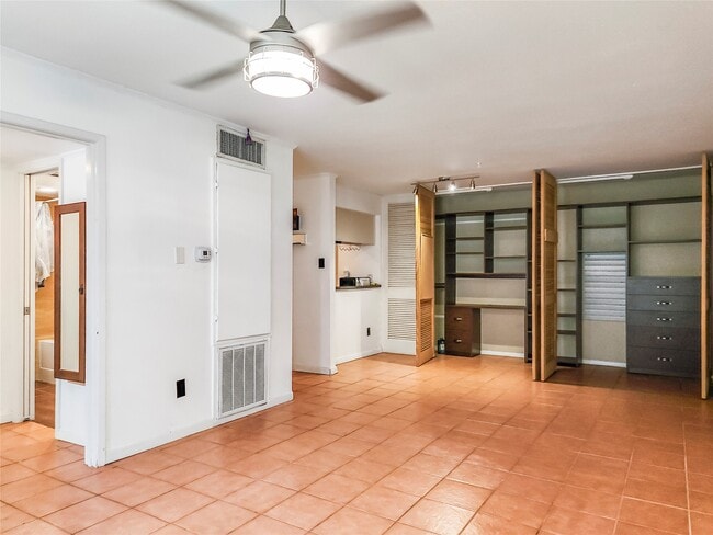 Foto del edificio - 3131 Cummins St
