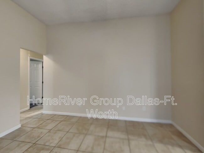 Building Photo - 600 British Ct