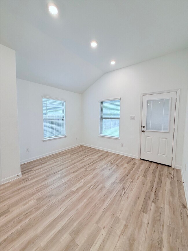 Building Photo - 3335 Paddock Landing St