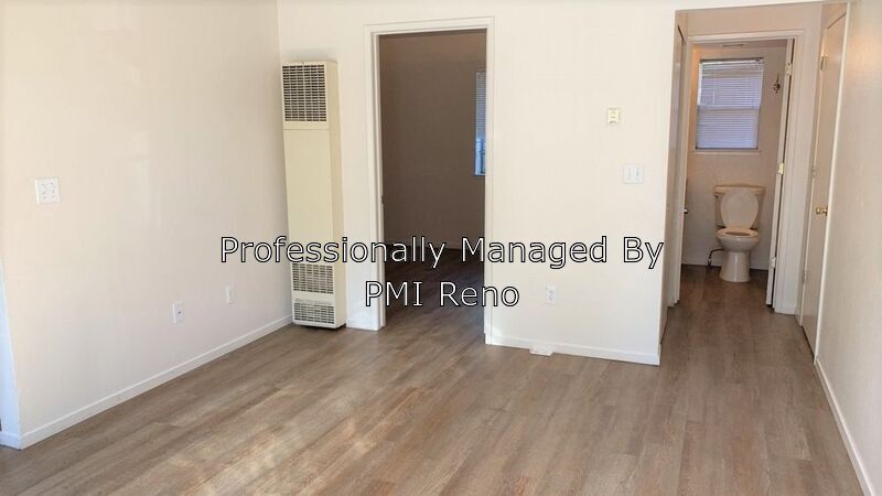 Primary Photo - 423 C St