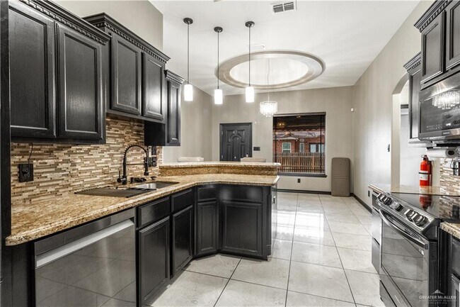 Foto del edificio - 7533 N 26th St