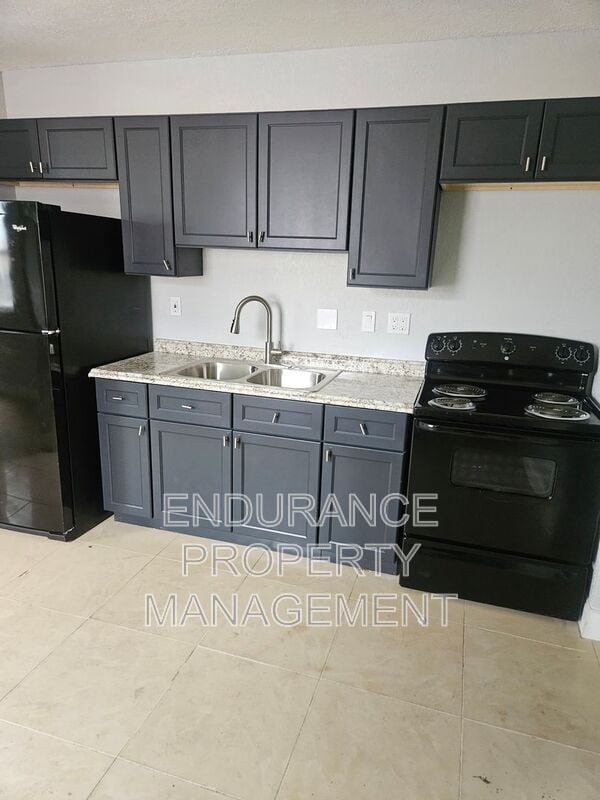 Foto del edificio - 809 W 5th St