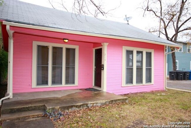 Building Photo - 2 br, 1 bath House - 215 Wesley