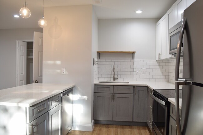Foto del edificio - 809 W 40th St