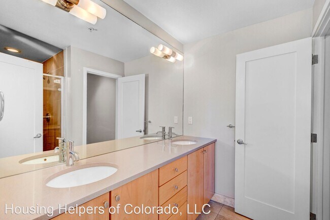 Building Photo - 2 br, 2 bath House - 360 S. Lafayette St. ...