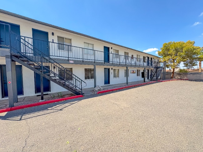 Building Photo - 1637 N 51st St