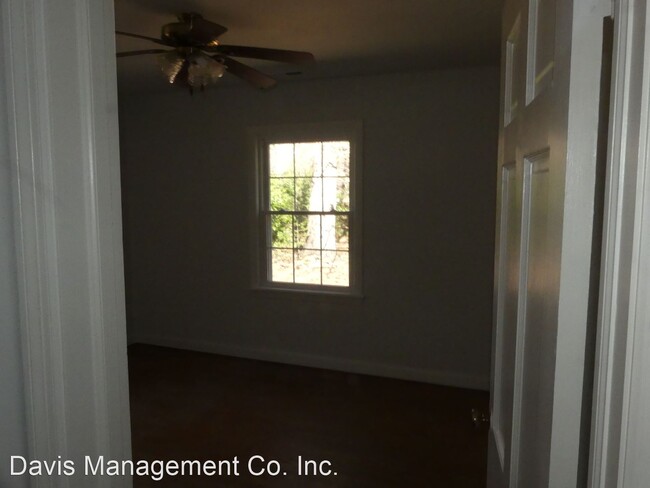 Building Photo - 2 br, 1 bath House - 114  Cook Road