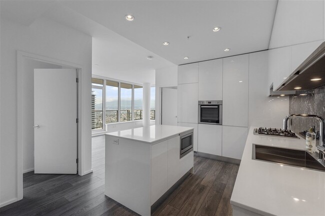 Photo du bâtiment - 4650 Brentwood Blvd