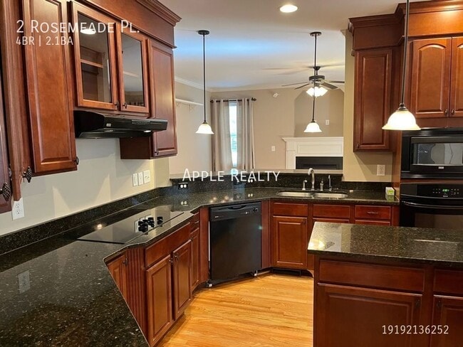 Building Photo - 2 Rosemeade Pl