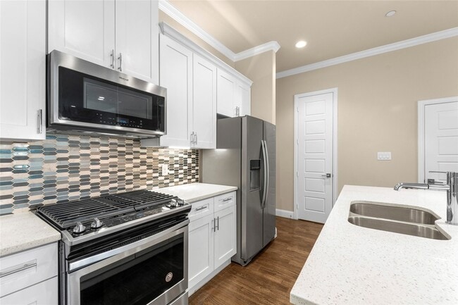 Photo - 2952 Sheridan Drive Unit Townhome