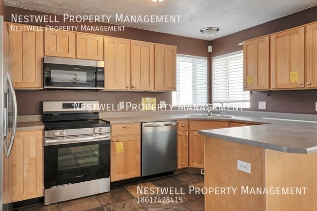 Building Photo - Amazing 3-bed Home in Draper