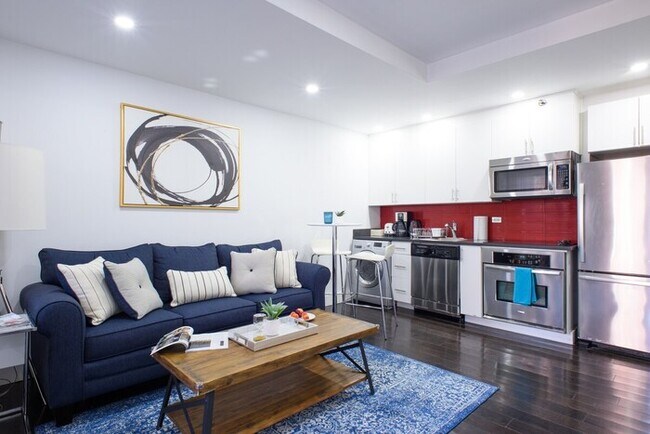 Foto del edificio - 809-4B  Studio Balcony W/D Prime location