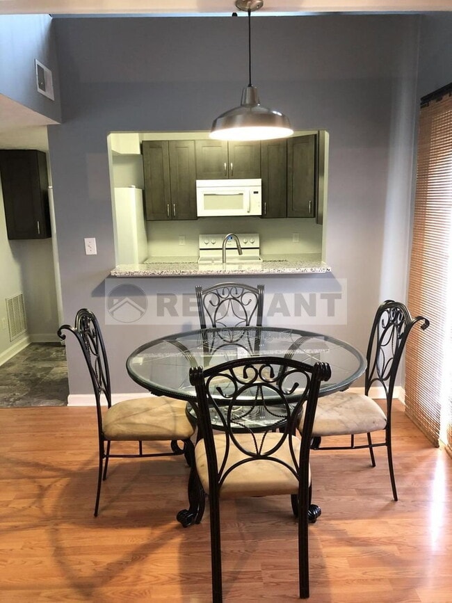 Foto del edificio - 1673 Prairie Cir