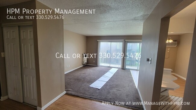 Building Photo - 723 E Waterloo Rd