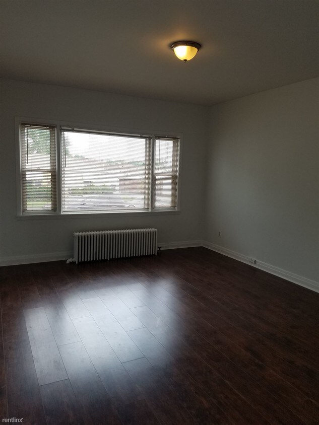 Primary Photo - 4328 N Oak Park Ave