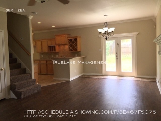 Foto del edificio - 8009 Rock Crest Dr