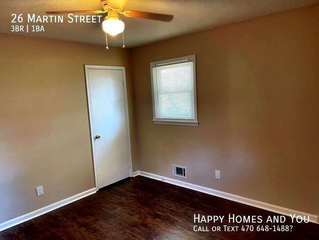Building Photo - 26 Martin St