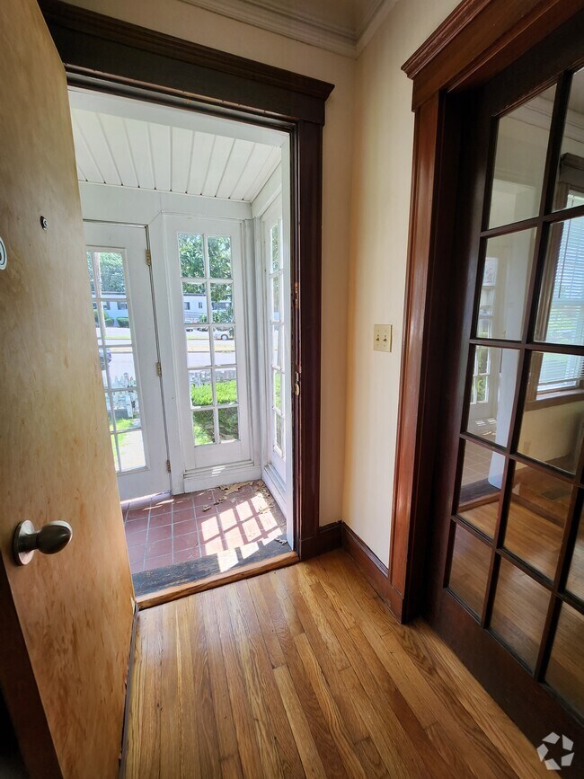 Upper WashingtonSpring St Apartments for Rent West Roxbury, MA 212